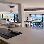 Villa Luxury House, St Tropez 20mns! Stunning View, Serene & Private