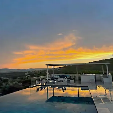 فيلة Luxury House, St Tropez 20mns! Stunning View, Serene & Private *