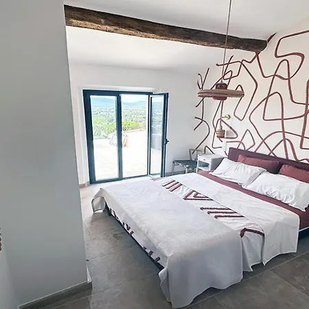 Luxury House, St Tropez 20mns! Stunning View, Serene & Private *