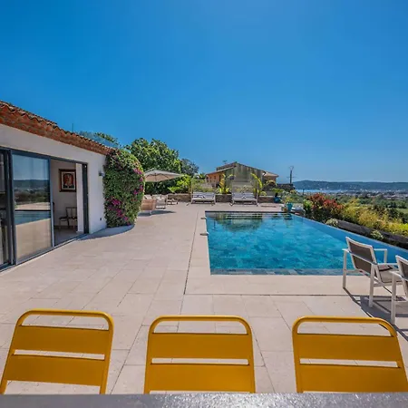 Luxury House, St Tropez 20mns! Stunning View, Serene & Private