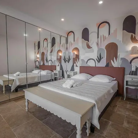 Luxury House, St Tropez 20mns! Stunning View, Serene & Private Grimaud