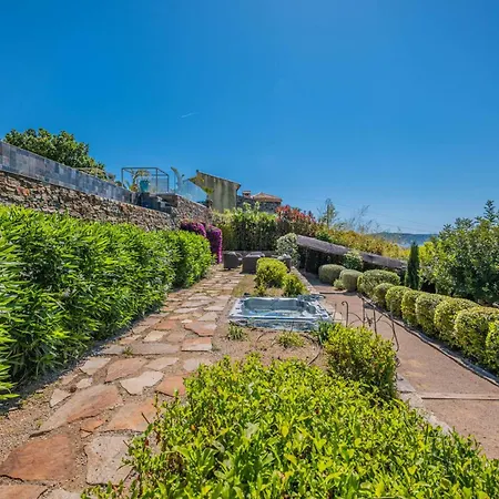 Luxury House, St Tropez 20mns! Stunning View, Serene & Private Grimaud