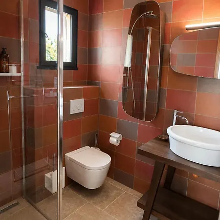 Luxury House, St Tropez 20mns! Stunning View, Serene & Private Villa *