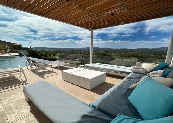 Luxury House, St Tropez 20mns! Stunning View, Serene & Private *