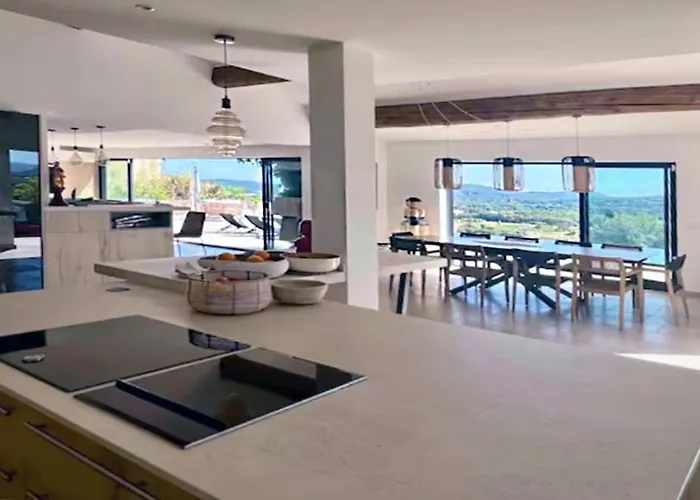 Villa Luxury House, St Tropez 20mns! Stunning View, Serene & Private