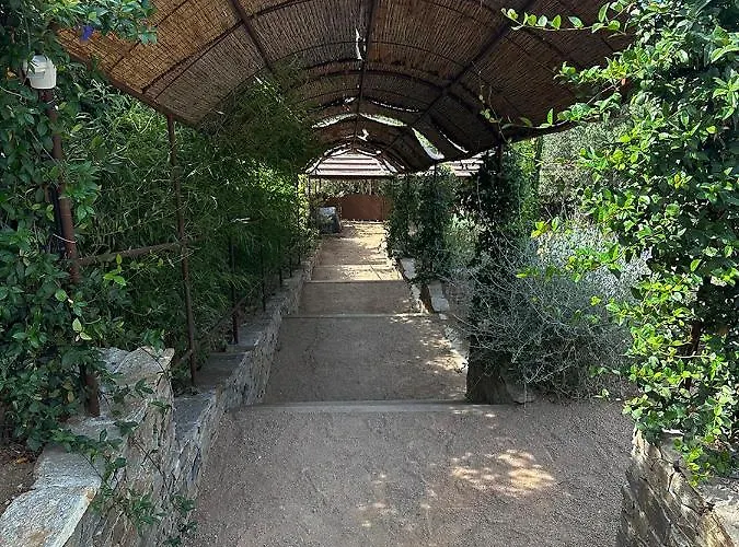 Luxury House, St Tropez 20mns! Stunning View, Serene & Private