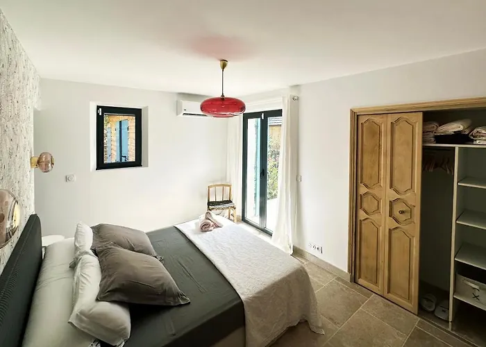 Luxury House, St Tropez 20mns! Stunning View, Serene & Private Grimaud