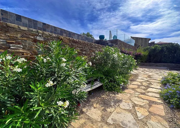 Villa Luxury House, St Tropez 20mns! Stunning View, Serene & Private *
